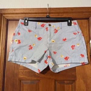 Old Navy Mid-Rise Floral Pinstripe Everyday Shorts